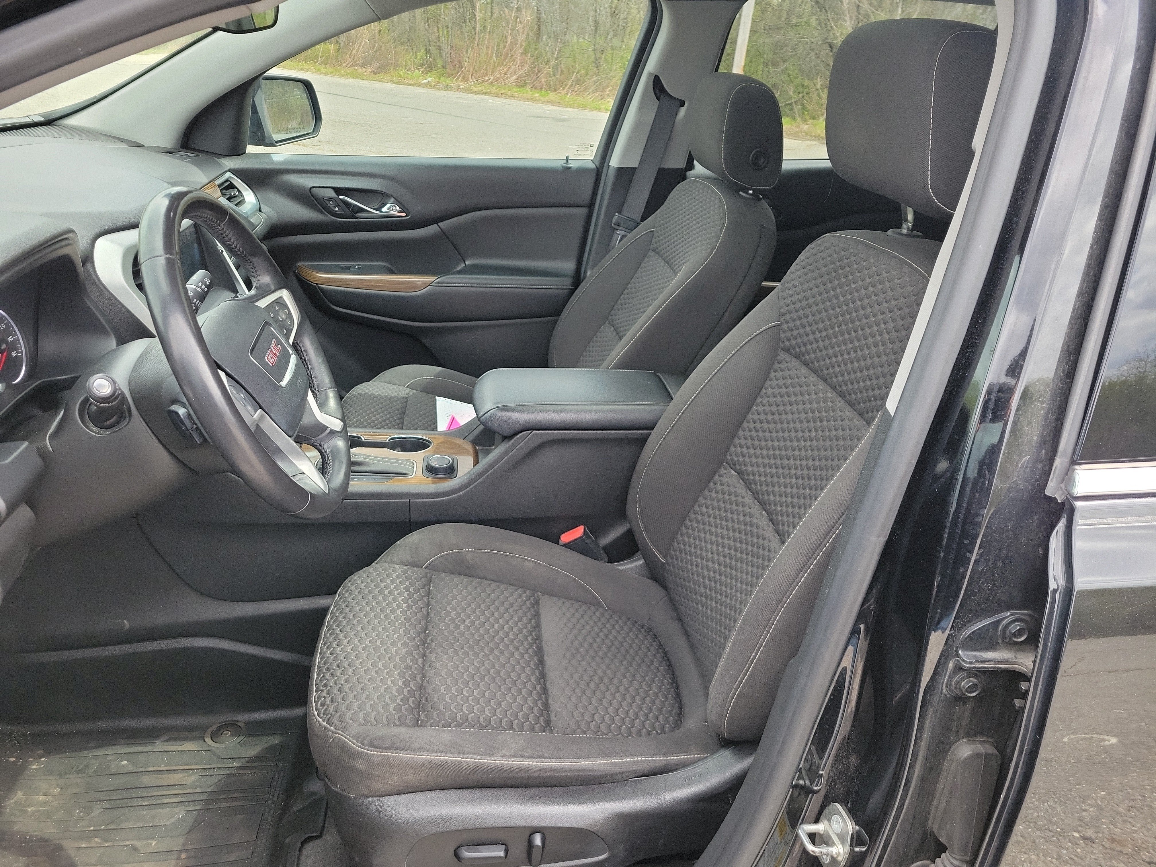 Used 2017 GMC Acadia SLE w/ Driver Alert Package I AWD/4WD image 10