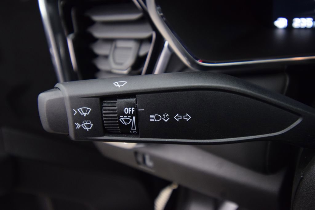 Used 2025 GMC Canyon Elevation w/ Convenience Package AWD/4WD image 36