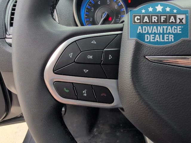 Used 2023 Chrysler 300 Touring w/ Sport Appearance Package RWD image 17