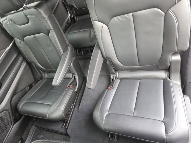 Used 2023 Jeep Grand Cherokee L Limited image 29