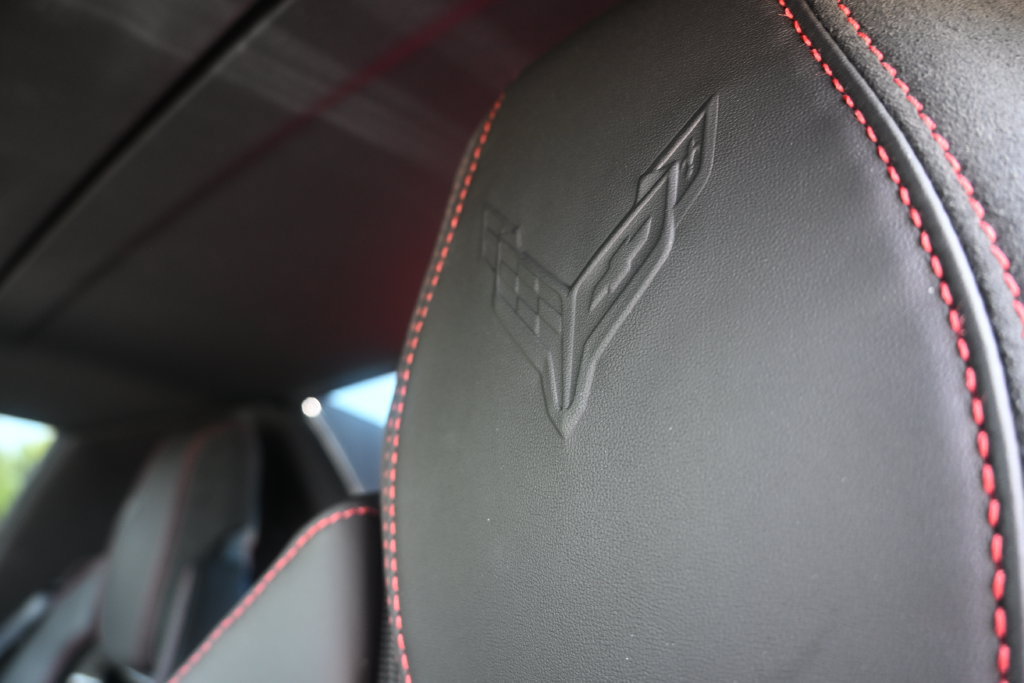 Used 2026 Chevrolet Corvette Z06 w/ Stealth Interior Trim Package RWD image 13