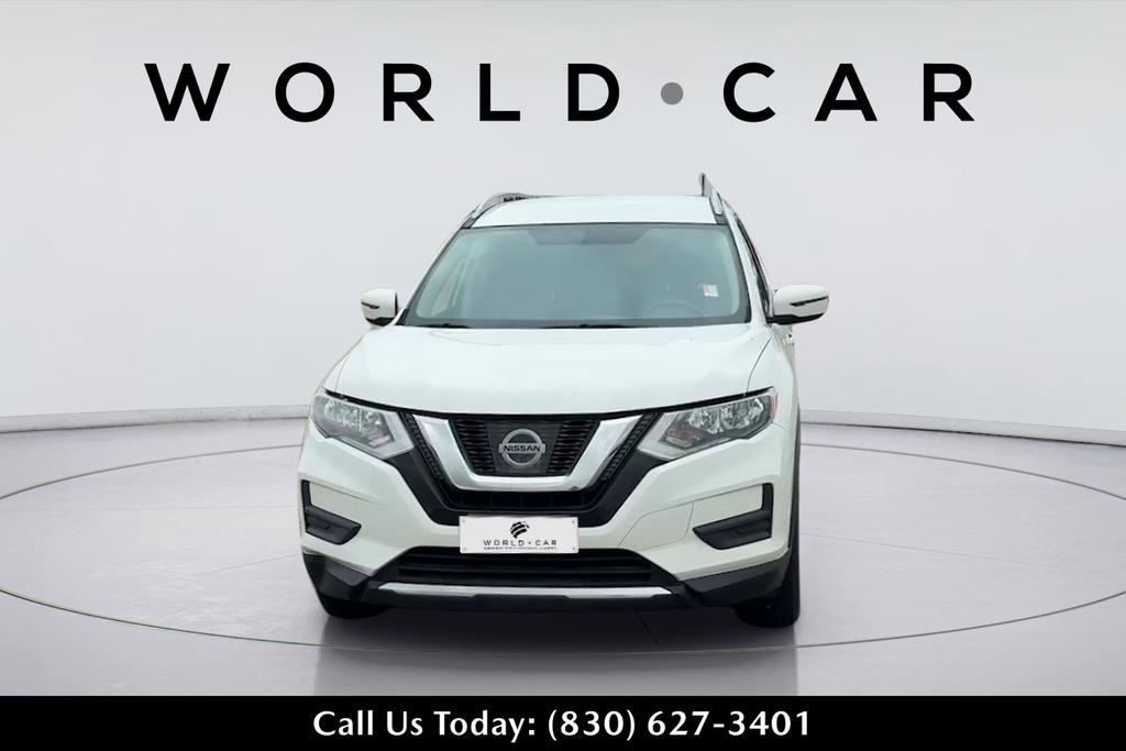 Used 2017 Nissan Rogue SV AWD/4WD image 2