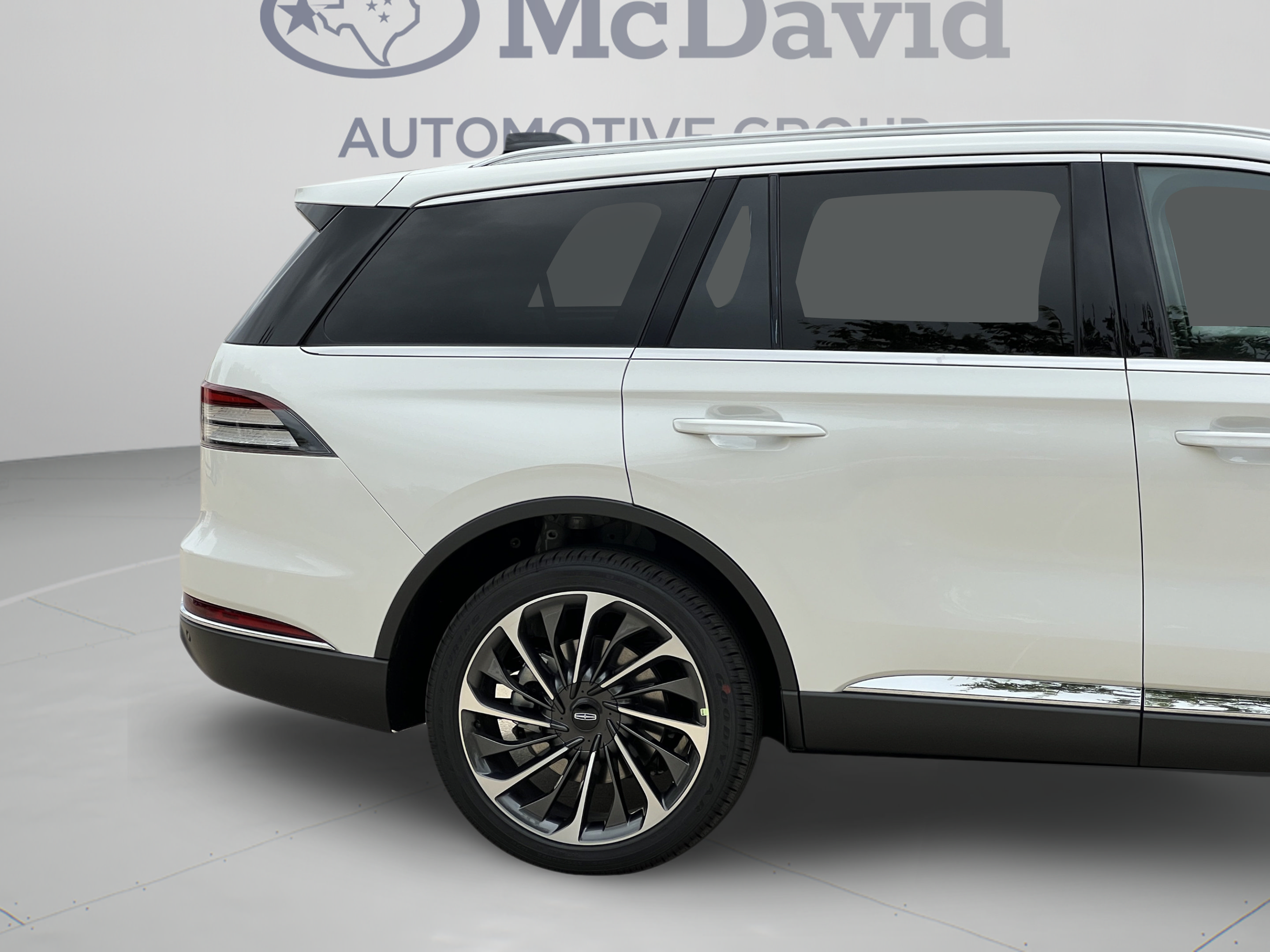 New 2026 Lincoln Aviator Reserve AWD/4WD image 32