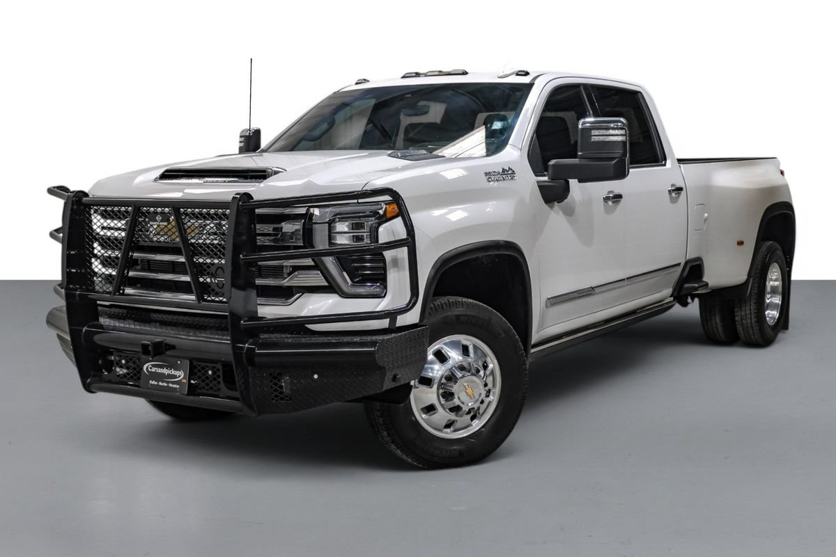 Used 2025 Chevrolet Silverado 3500 High Country w/ High Country Premium Package AWD/4WD image 4