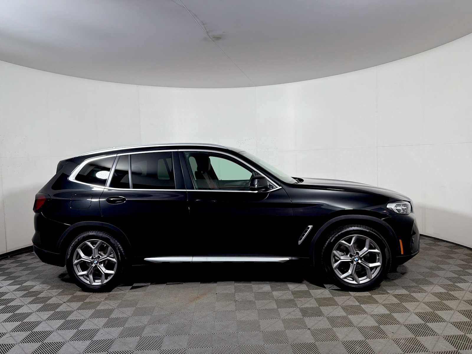 Used 2023 BMW X3 xDrive30i w/ Convenience Package AWD/4WD image 7