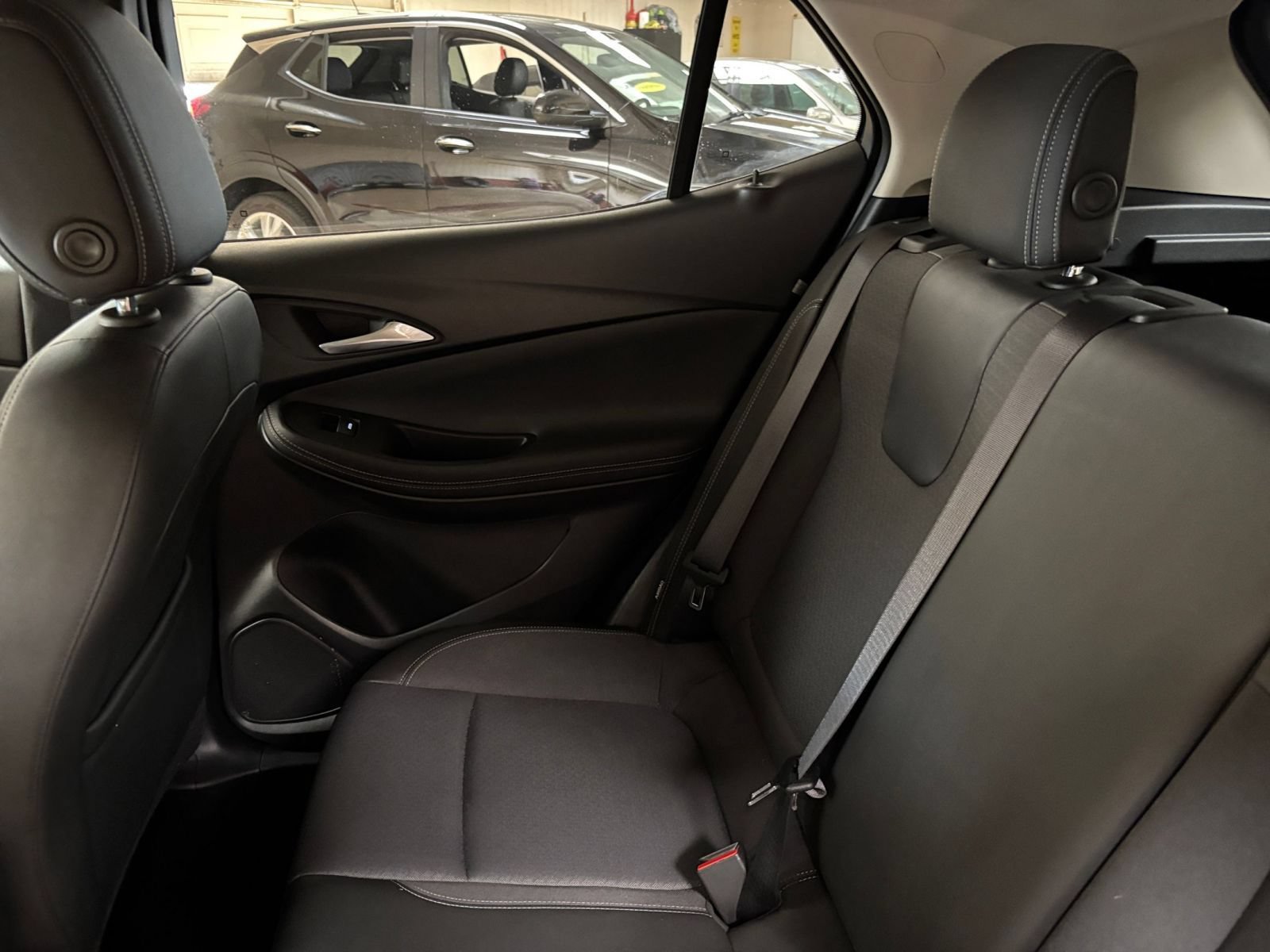 Used 2025 Buick Encore GX Preferred FWD image 38