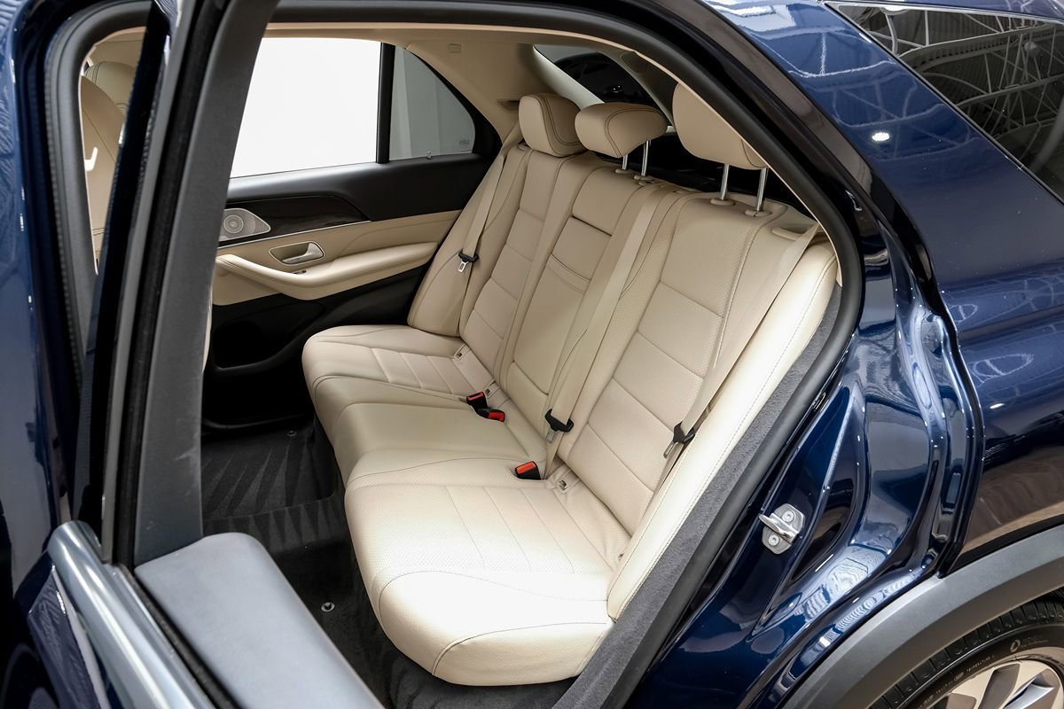 Used 2020 Mercedes-Benz GLE 350 w/ Premium Package image 33