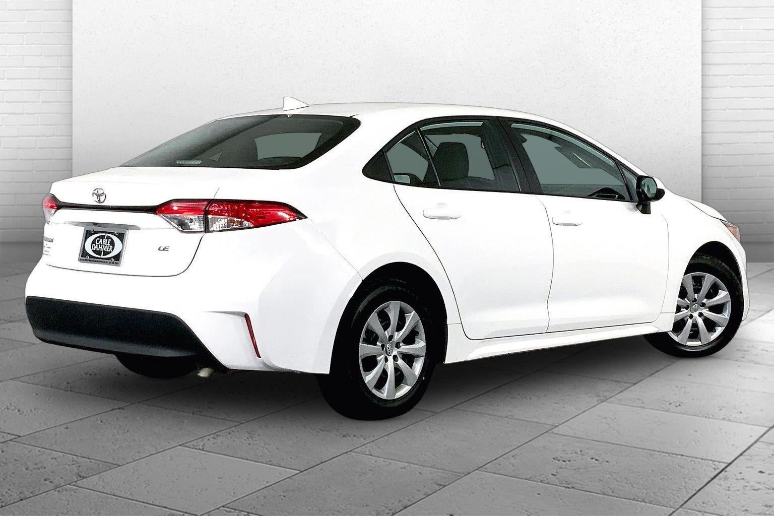 Used 2025 Toyota Corolla LE FWD image 13