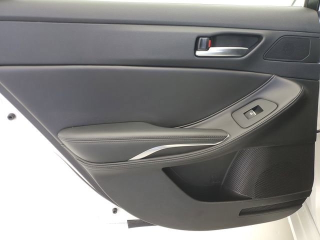 Used 2022 Toyota Avalon XLE FWD image 13