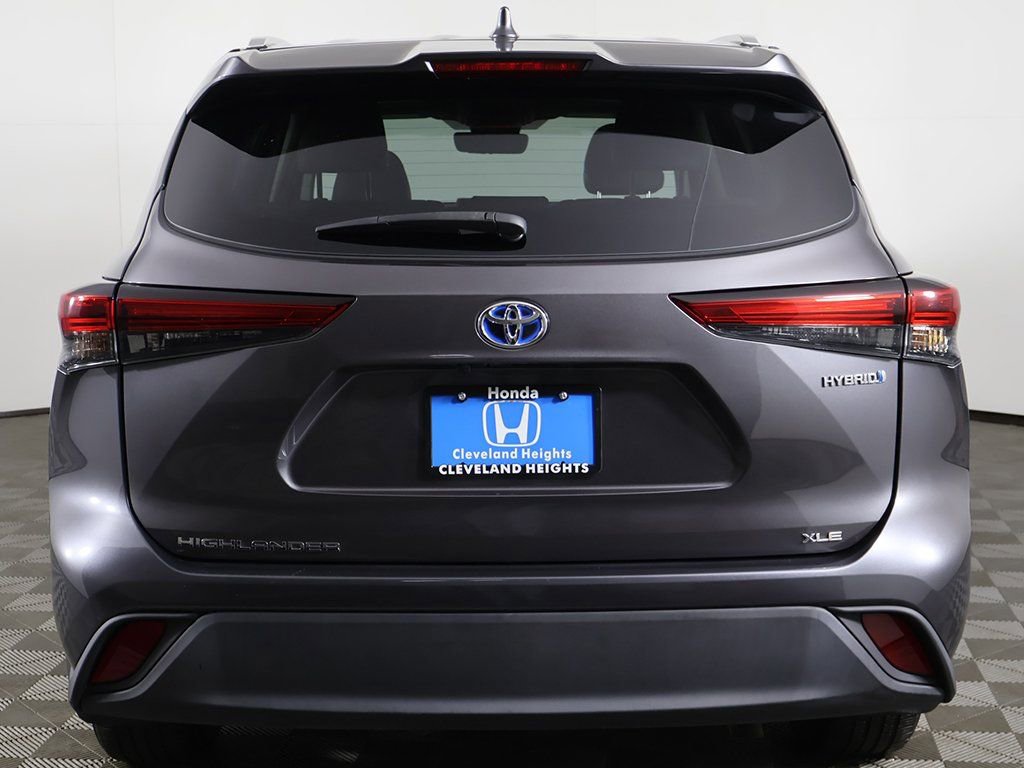 Used 2022 Toyota Highlander XLE image 13