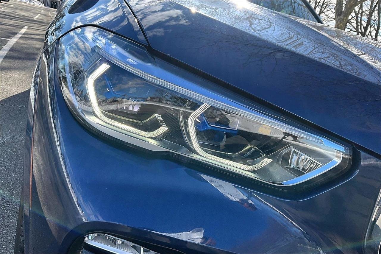 Used 2019 BMW X5 xDrive40i w/ M Sport Package image 32