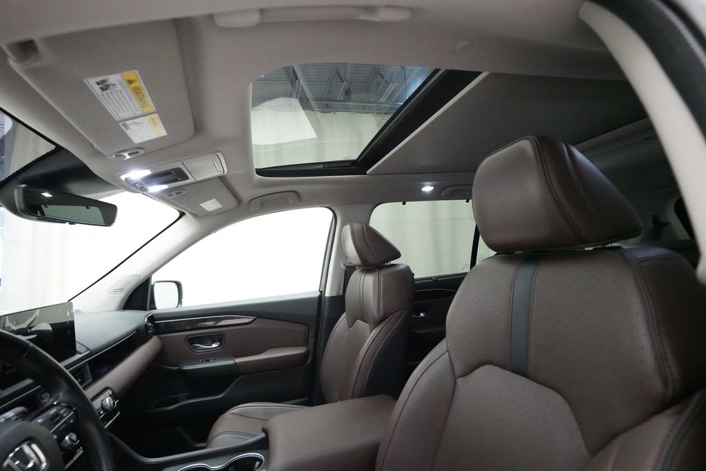 Certified 2024 Honda Pilot Elite image 33
