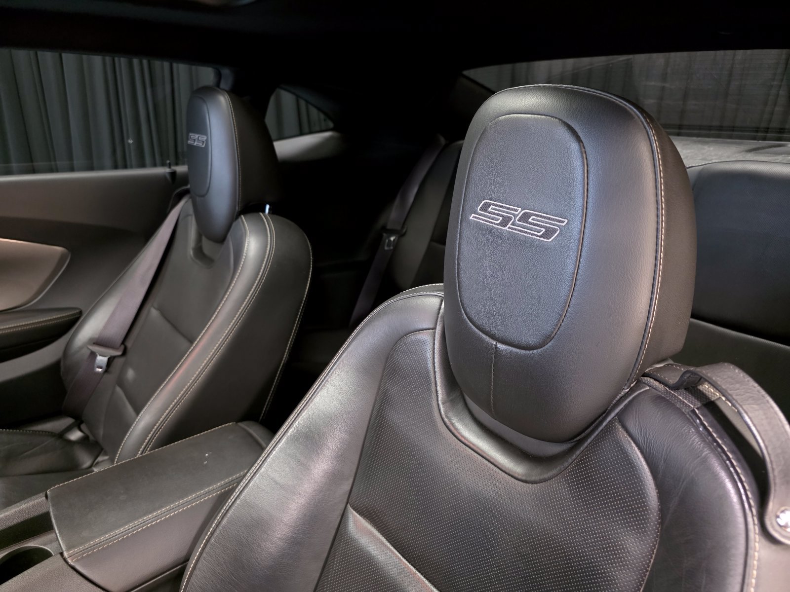 Used 2015 Chevrolet Camaro SS w/ SS Performance Package RWD image 18