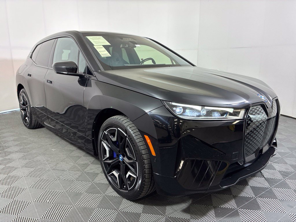 Certified 2024 BMW iX xDrive50 w/ Premium Package AWD/4WD image 4