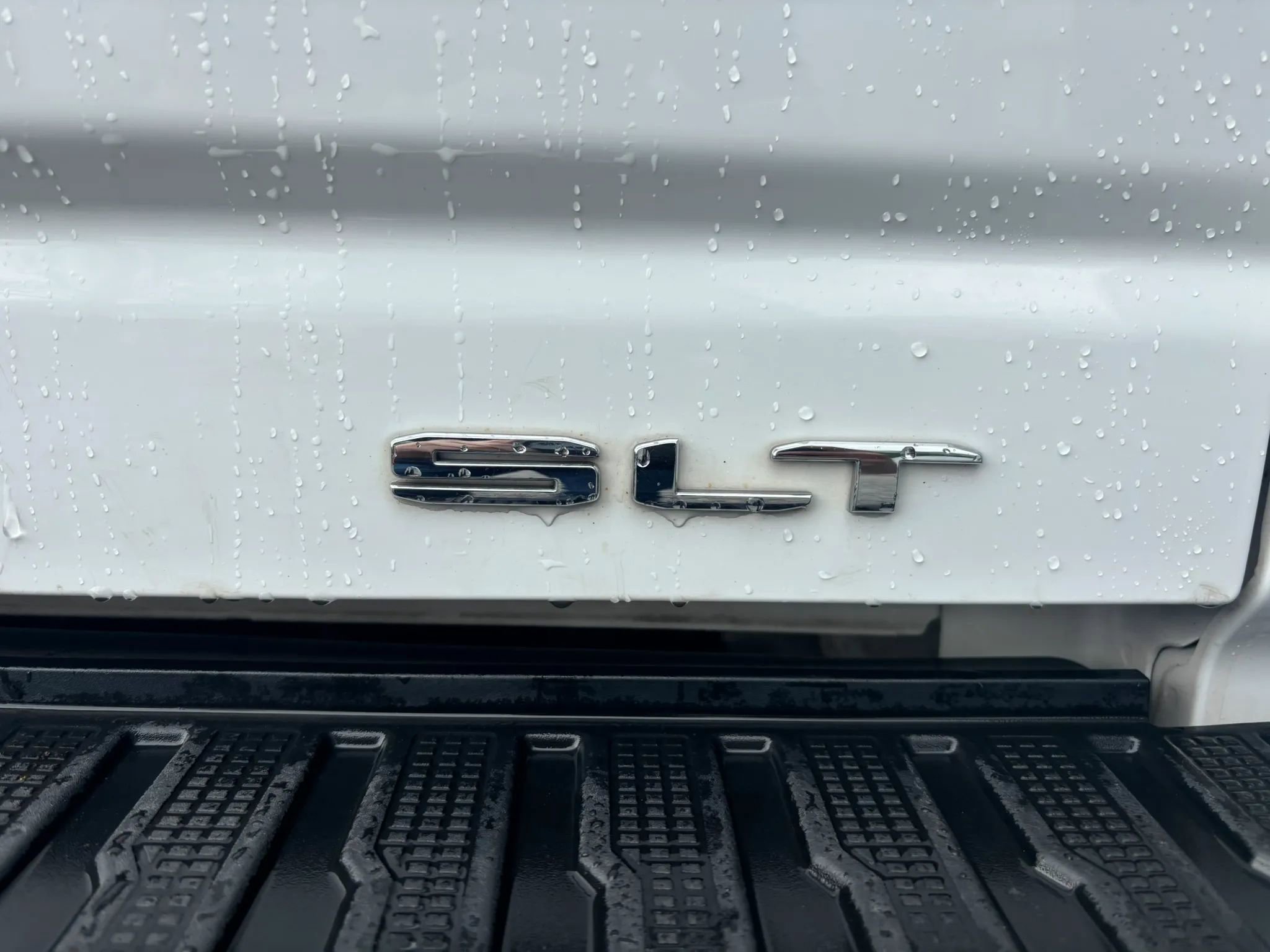 Used 2021 GMC Sierra 2500 SLT w/ SLT Preferred Package AWD/4WD image 15
