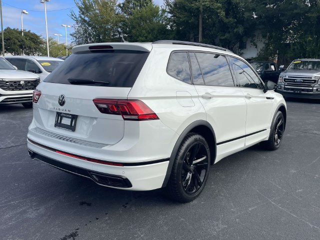Certified 2023 Volkswagen Tiguan SE R-Line FWD image 7