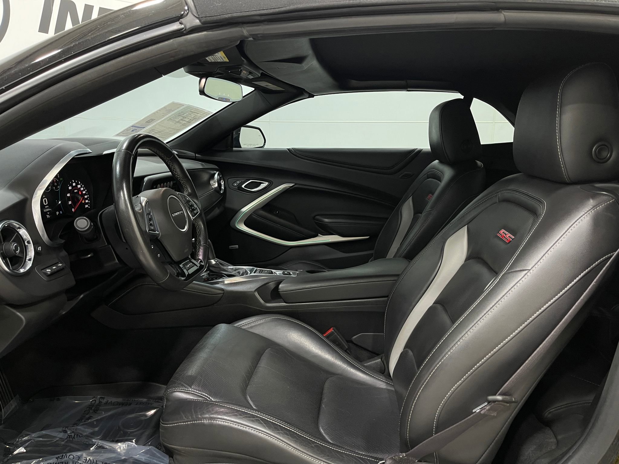 Used 2017 Chevrolet Camaro SS image 10