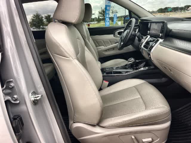 Used 2022 Kia Sorento SX FWD image 12