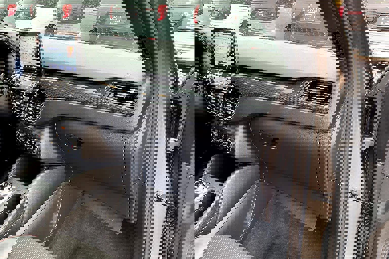 Used 2025 Ford Escape ST-Line image 18