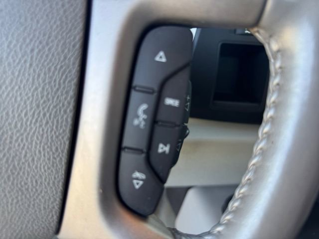 Used 2011 GMC Sierra 2500 SLE w/ SLE Preferred Package RWD image 8