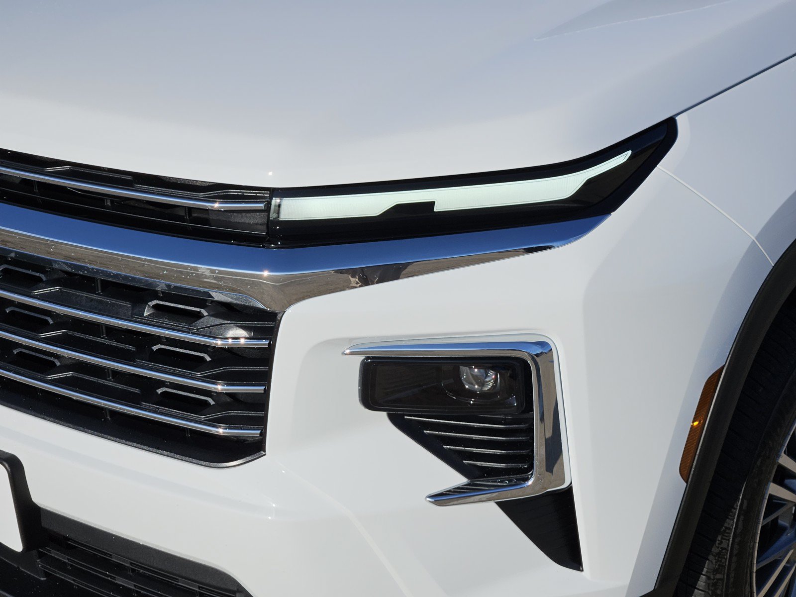 New 2027 Chevrolet Traverse LT w/ Driver Confidence Package FWD image 5