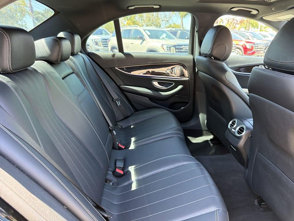 Used 2017 Mercedes-Benz E 300 image 29