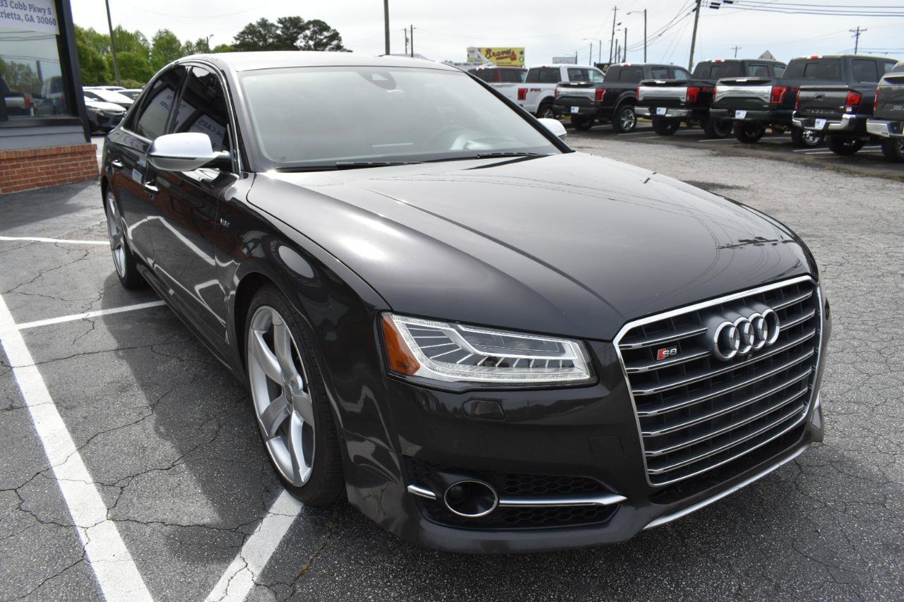 Used 2015 Audi S8 image 4