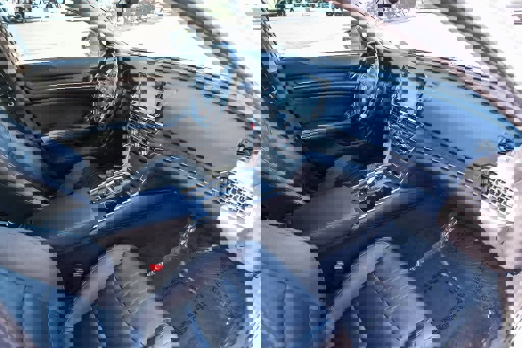 Used 2019 Honda Accord Touring image 16