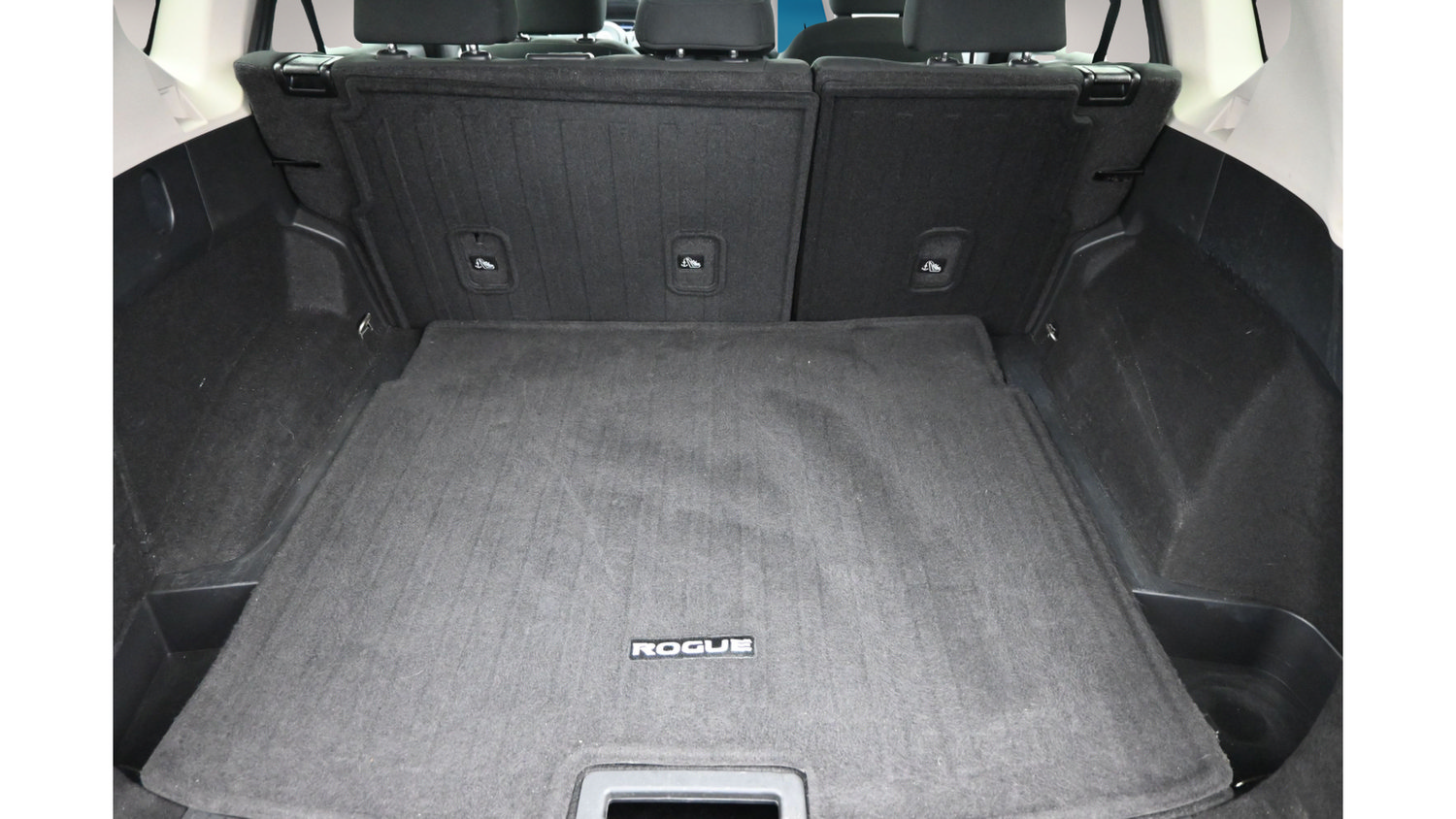 Used 2024 Nissan Rogue S FWD image 26