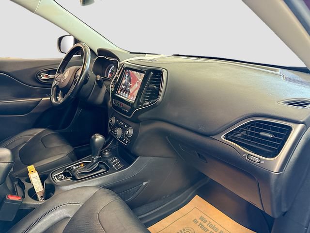 Used 2020 Jeep Cherokee Limited AWD/4WD image 28