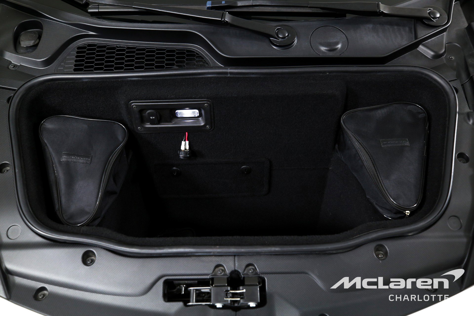 Used 2020 Lamborghini Huracan EVO image 17