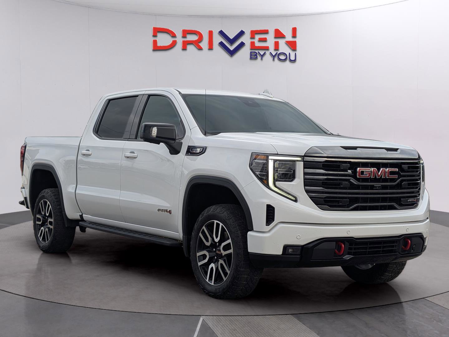 Used 2024 GMC Sierra 1500 AT4 w/ Technology Package image 8