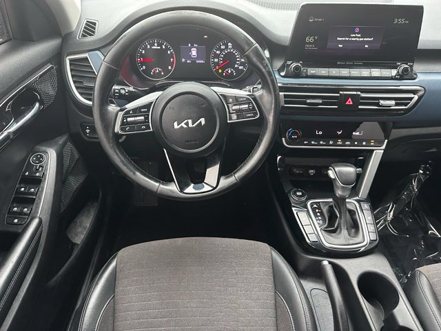 Used 2022 Kia Seltos S AWD/4WD image 13