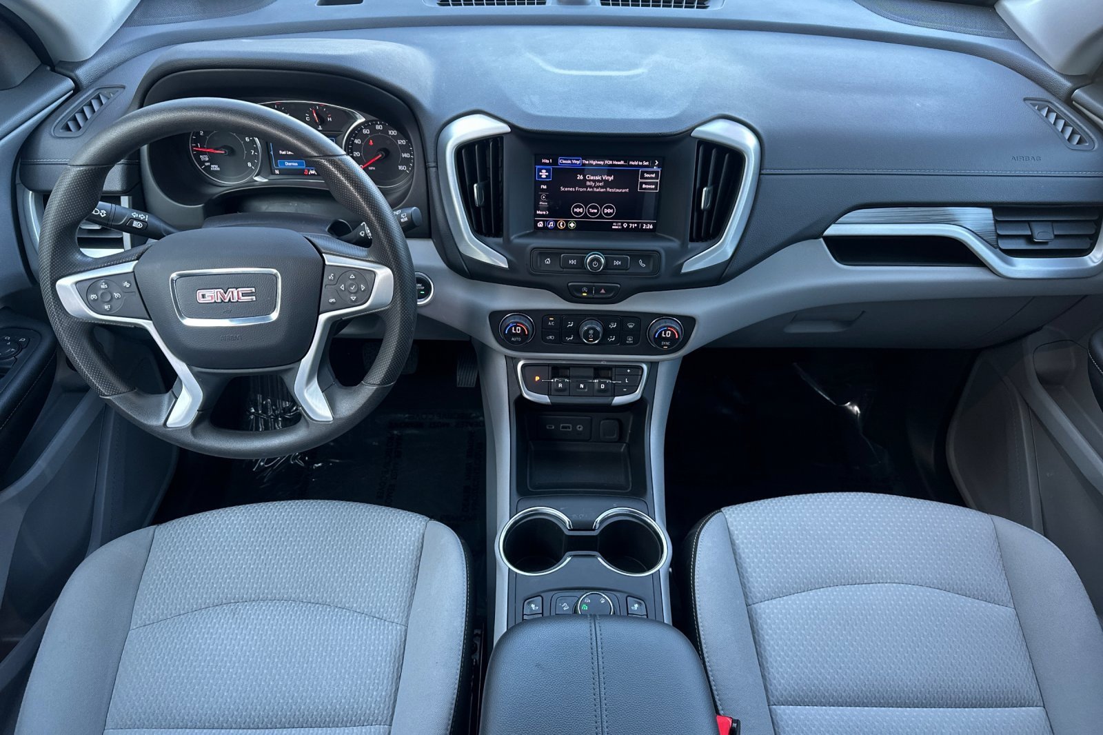 Used 2023 GMC Terrain SLE w/ Driver Convenience Package image 16