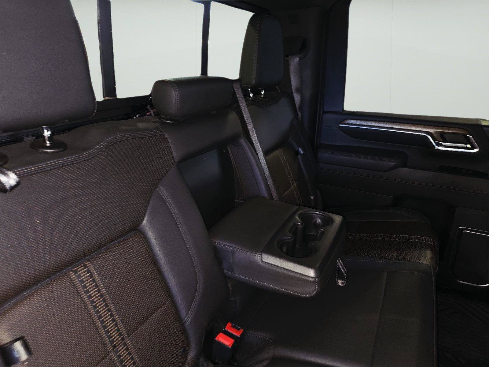 Used 2024 Chevrolet Silverado 3500 High Country w/ Technology Package AWD/4WD image 40