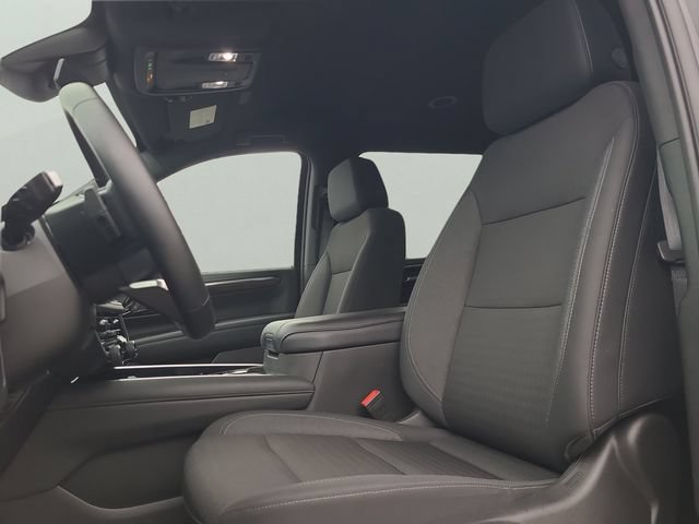 Used 2025 Chevrolet Suburban LS RWD image 22