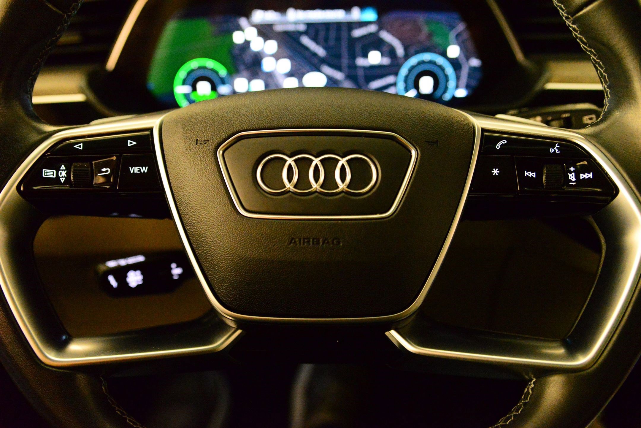 Certified 2024 Audi Q8 e-tron Premium Plus w/ Premium Plus Package image 34