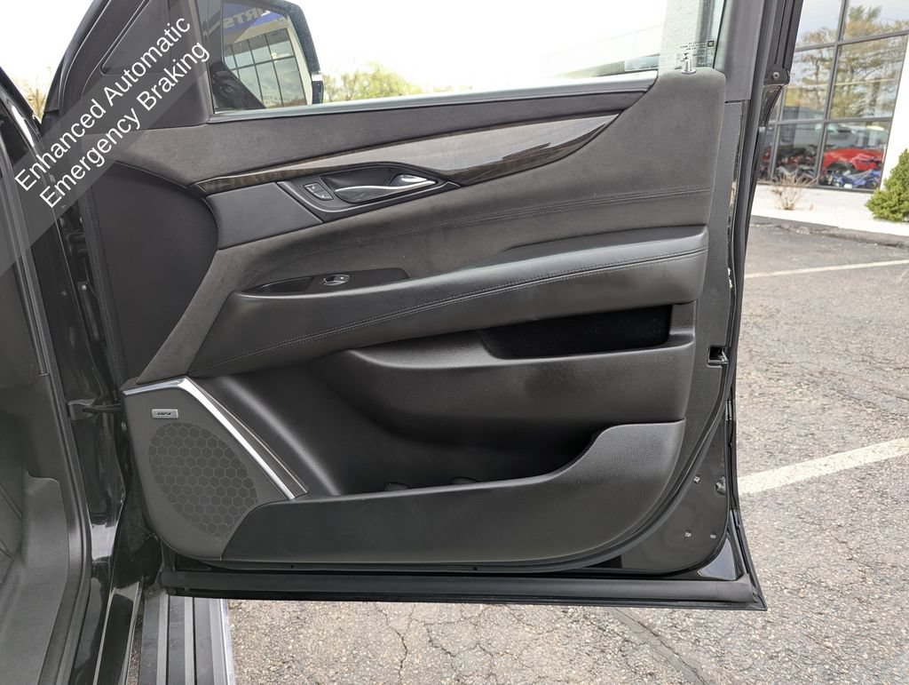 Used 2020 Cadillac Escalade Platinum AWD/4WD image 36