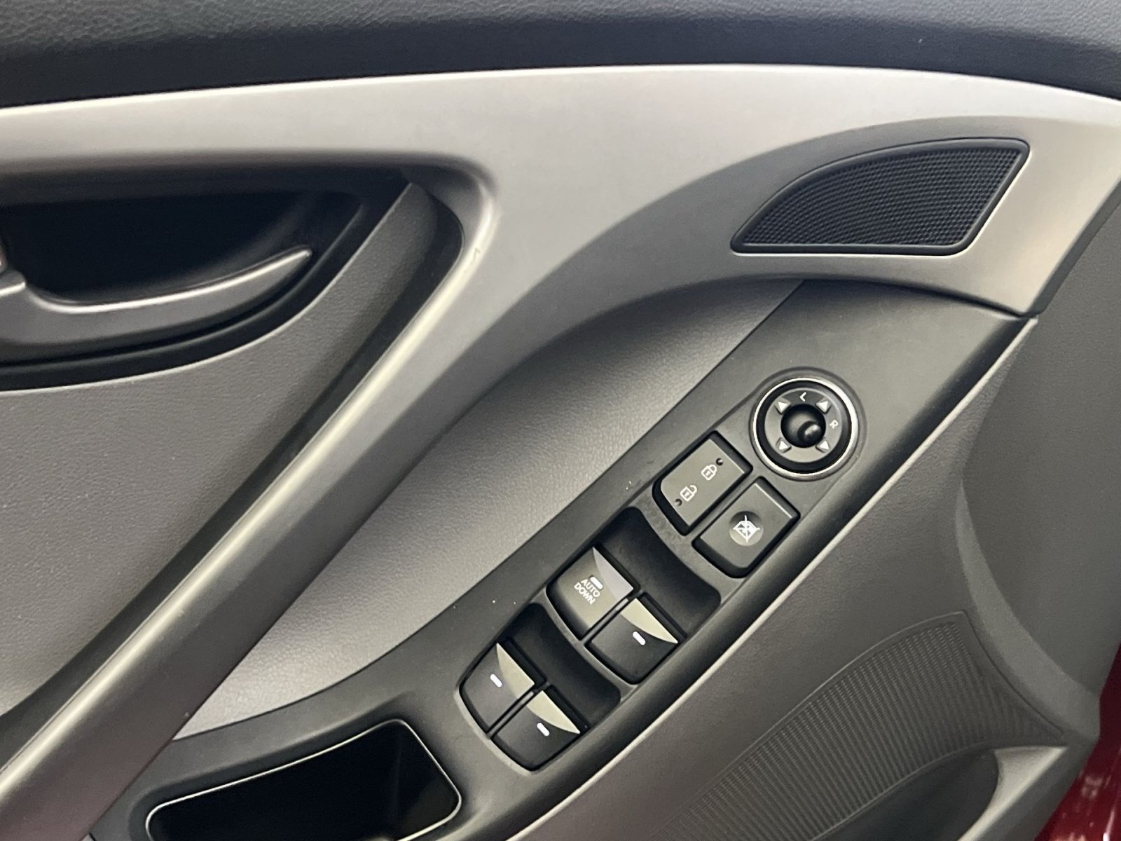 Used 2014 Hyundai Elantra SE FWD image 14
