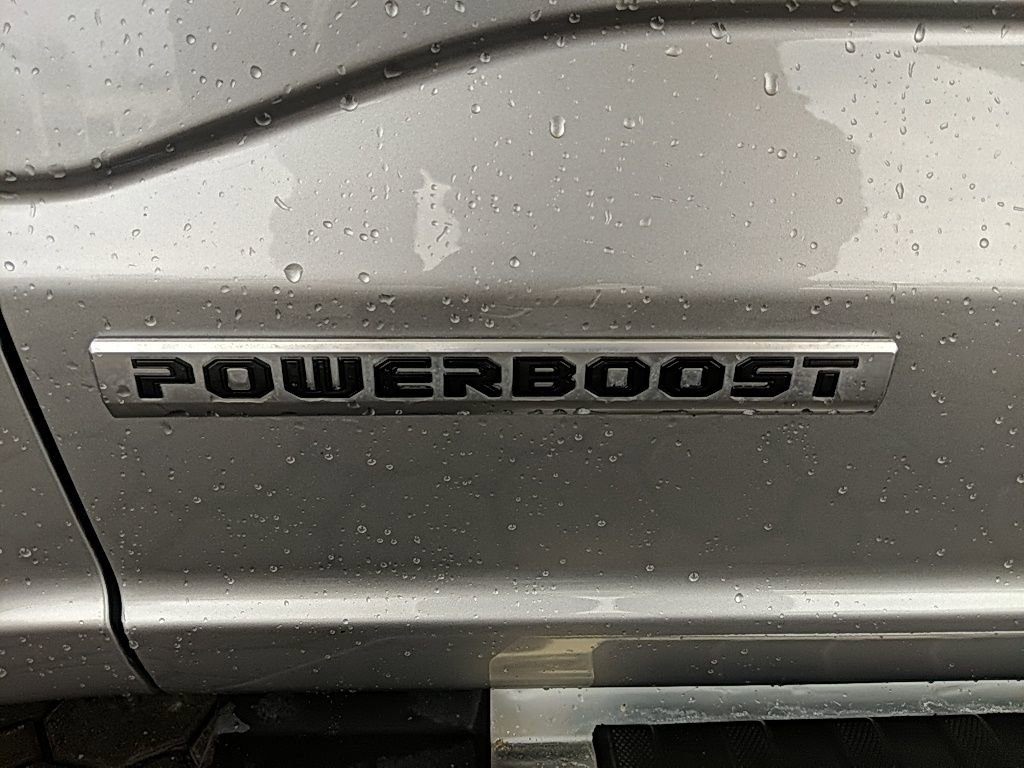 Used 2025 Ford F150 Lariat w/ Equipment Group 501A Mid image 12