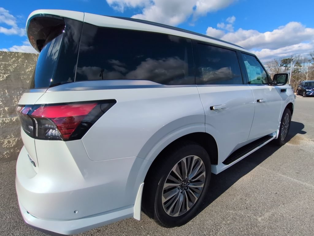 New 2026 INFINITI QX80 Luxe w/ Cargo Package AWD/4WD image 4