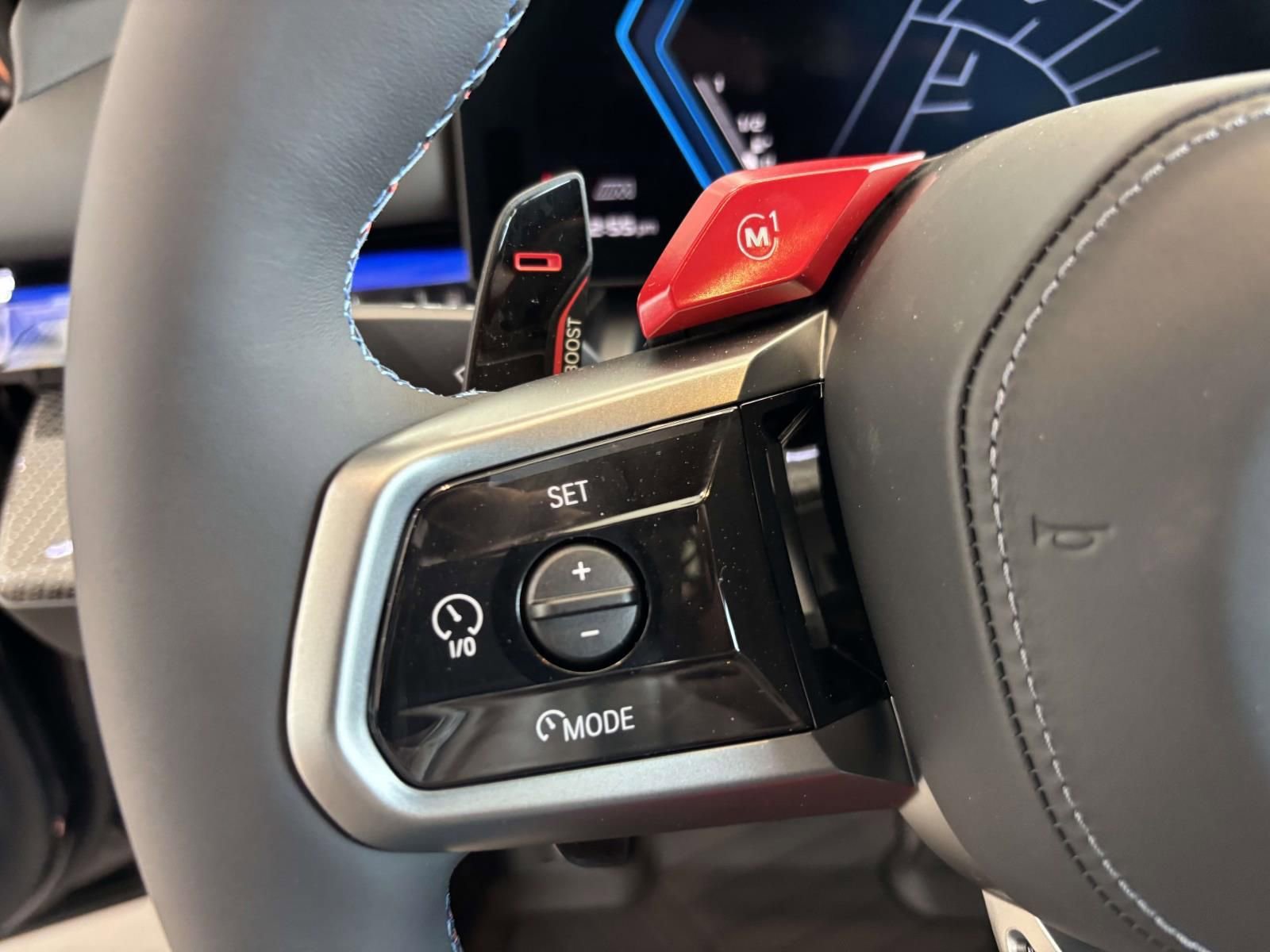 New 2026 BMW M5 w/ Executive Package AWD/4WD image 17