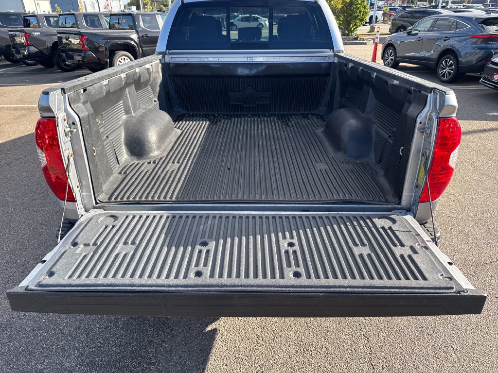 Used 2015 Toyota Tundra SR5 AWD/4WD image 7