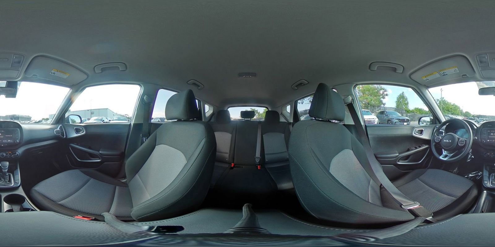 Used 2025 Kia Soul LX w/ LX Technology Package FWD image 37