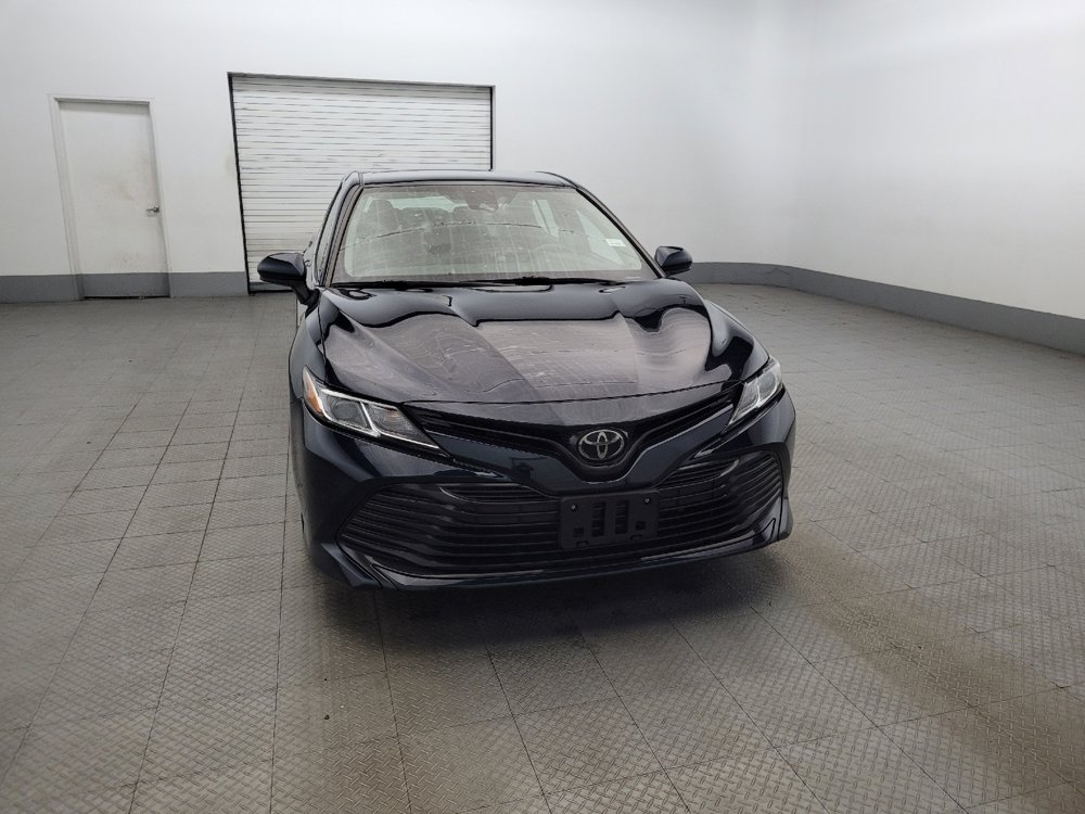 Used 2020 Toyota Camry LE image 14