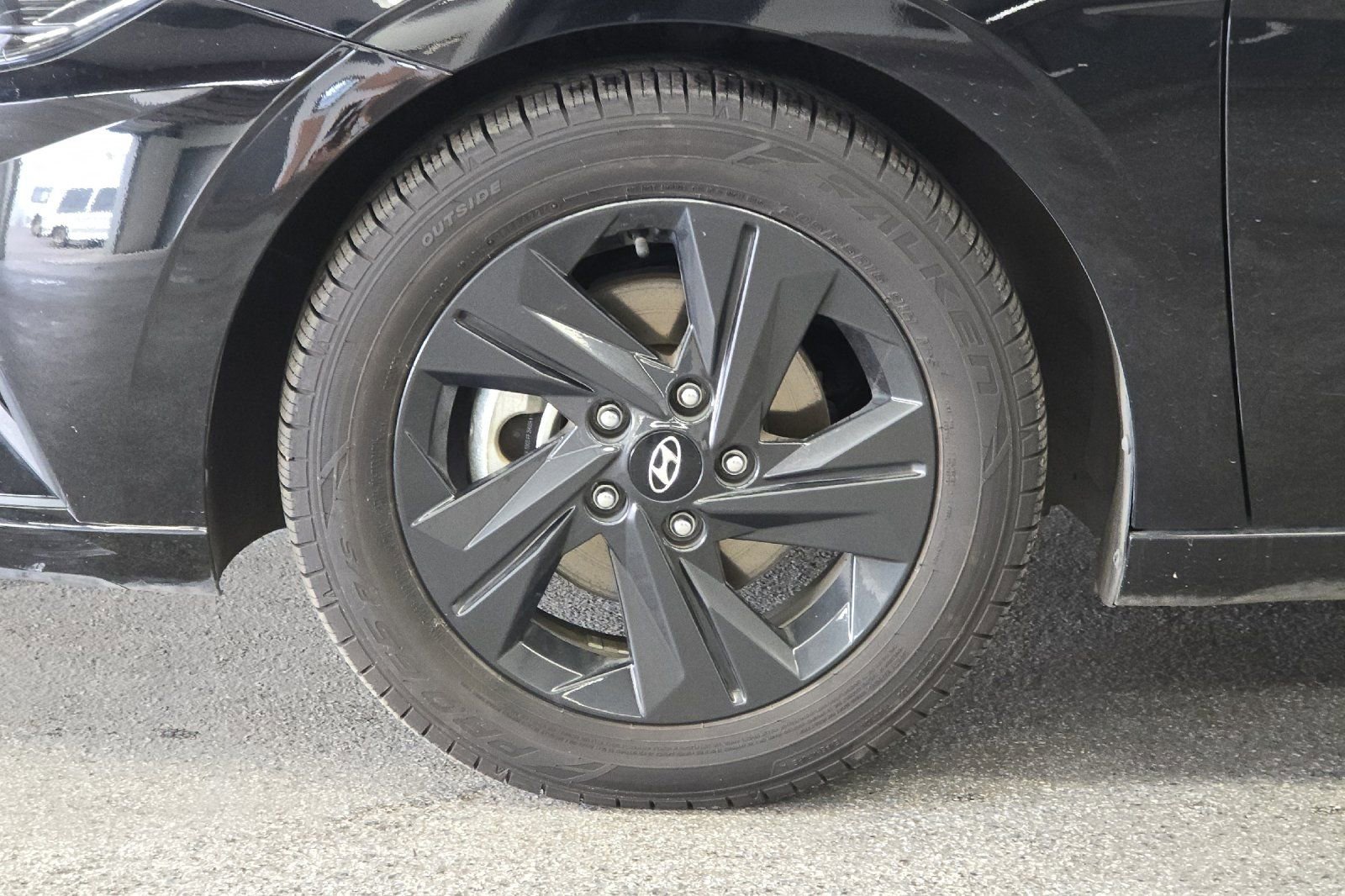 Used 2023 Hyundai Elantra Blue image 23