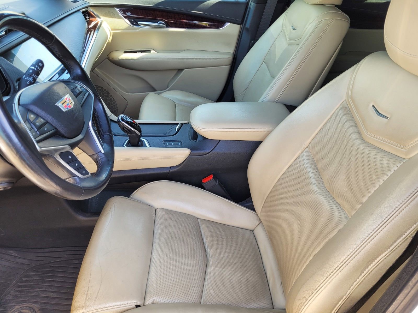 Used 2017 Cadillac XT5 Premium Luxury image 19