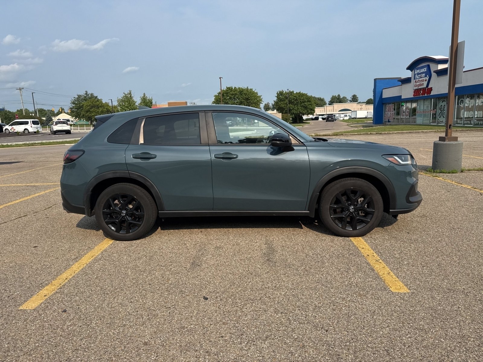 Used 2024 Honda HR-V Sport image 2