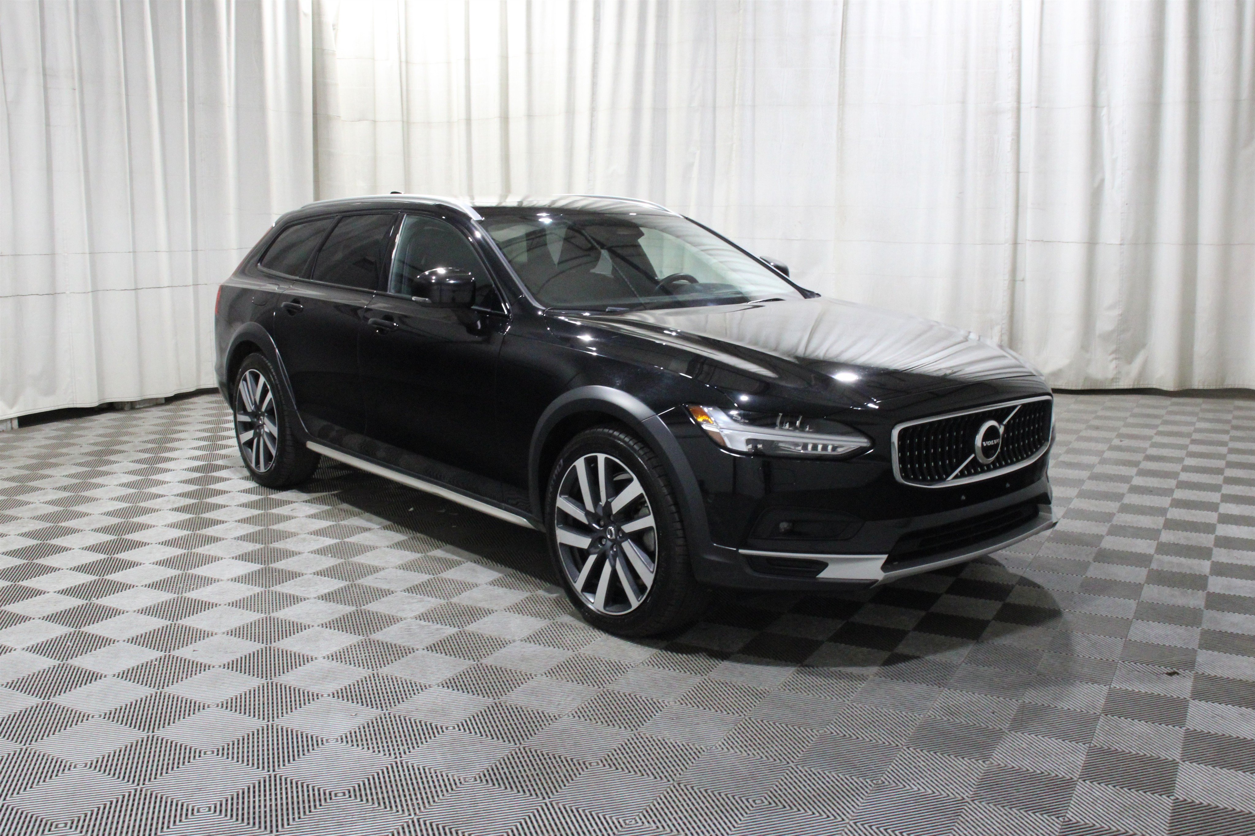 Used 2023 Volvo V90 B6 Cross Country Ultimate