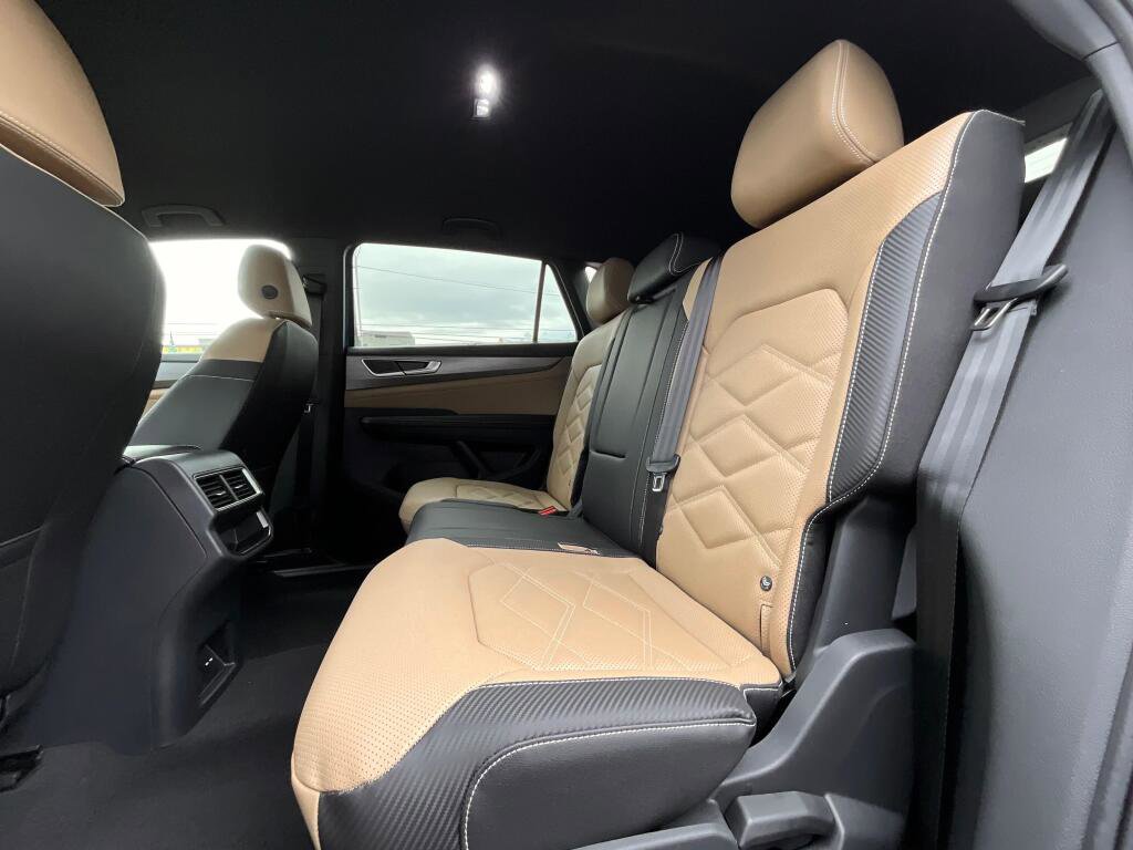 New 2026 Volkswagen Atlas Cross Sport SE AWD/4WD image 13